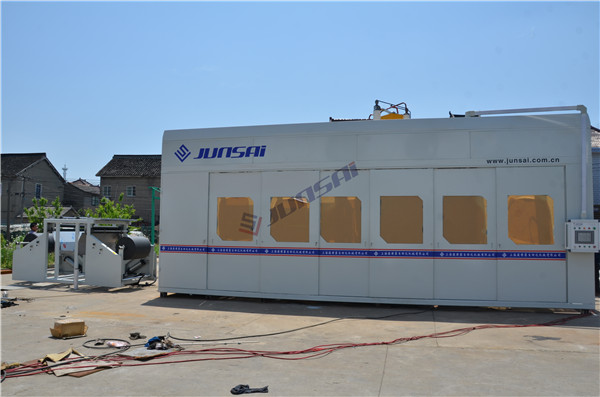 想看吸塑裁切一體機(jī)？來駿精賽雅式展！